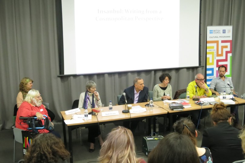 "Insanbul" başlıklı konuşmada, Moris Farhi, Ruth Christie, Murathan Mungan ve Mario Levi; çevirmenlerle birlikte.