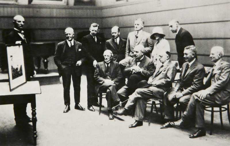 1928'den bir seçici kurul.